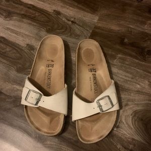 White Birkenstock Slip on sandals size 37